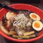 富山ブラック味玉ラーメン