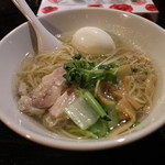 塩生姜らー麺専門店 MANNISH - 塩生姜らー麺(750円、斜め上から)