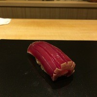 鮨 竜介 - 赤身づけ