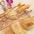 ハイビス カフェ - 料理写真:ウィンタのキャラメルパンケーキ  ￥850
          
          ナッツのサクサク感がたまらなく、付け合せのリンゴも美味しかった〜♡
