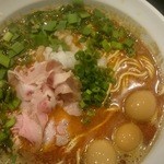 丿貫 - 四川式辛煮干そば・800円　ウズラの味玉・50円