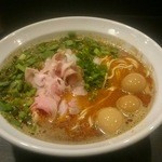 丿貫 - 四川式辛煮干そば・800円　ウズラの味玉・50円