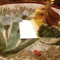 天ぷら 松 - 鱚の天ぷら。骨と皮を別々に揚げて、身には生のからすみを挟んでます。