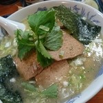 がんこや かるがん - 筑波チャーシュー麺(豚肉の醤油煮込みチャーシュー)750円