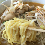 らーめんりんりん - 麺アップ