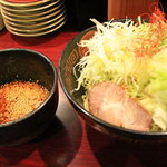 呉麺屋 - 広島風つけ麺（ピンぼけ）