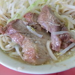 ラーメン二郎 - 豚