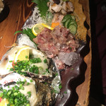 魚～ずまん - 岩牡蠣、鯵のナメロウ、あと忘れた