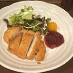 遊月亭 - まぐろカツは，自家製ソースで

頂いた日本酒にもよく合う(^^)