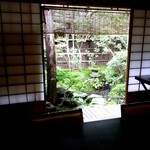 瓢亭 - 茶室の前庭