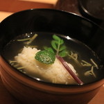 いち太 - 天草の鱧とジュンサイのお椀　昆布よりの優しいお出し