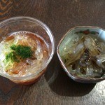 半分を酢醤油、半分を他のテイクアウトの蜜でいただきました。