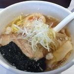 魚べい - サイドメニューの背脂入り醤油ラーメン