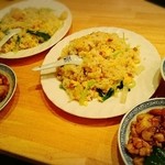 Rakuen - 炒飯・鶏とカシュー