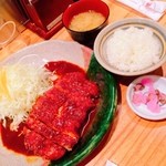 名古屋名物 みそかつ 矢場とん - ①極上リブとんかつ定食1600円