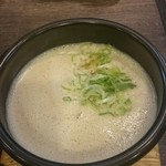 麺屋 赤橙 江南店 - つけ麺のスープ