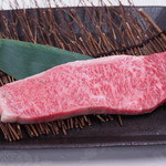 ●King of meat! Thickly sliced Iki beef sirloin