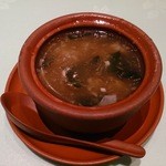 新世界菜館 - 新わかめとふかひれの煮込みスープ