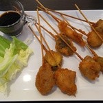 BIKURA - 山海串カツは、お野菜・お肉・海鮮と多彩な組み合わせ