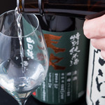 Azabu Juuban Shimoi - 特別なグラスで香りを引き立てます。