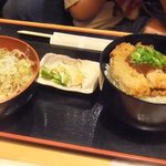 Umihe - ワンコインのカツ丼とプラス￥２００のお蕎麦
