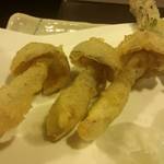 十割蕎麦みかあさ - 太しめじの天ぷら。