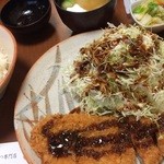 卯作 - ロースかつ定食