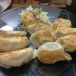 餃子酒場 - 餃子の盛り合わせ