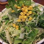 仁亭 - 仁亭風焼かつにつく野菜サラダ