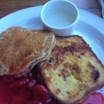 DUKE'S WAIKIKI - バナナパンケーキ旨し