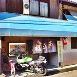 味福 - 昔ながらのお好み焼き屋さんの外観。