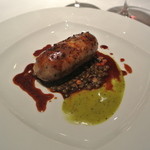 ラ・トルテュ - 豚足、豚舌、ミミガーのソーセージ
      レンズ豆のブレゼ、マスタードソース