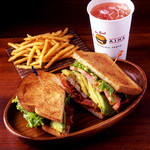 KUA ’AINA Karuizawa Ten - B.L.Tアボカドランチセット