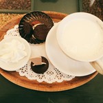 Tea-Room De Proeverie - ショコラショーのお盆