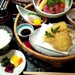 51059583 - 華蓮 博多店 しゃぶ御膳の籠盛り(刺身、ローストビーフ、天麩羅、ご飯、味噌汁など)　fromグリーンロール　