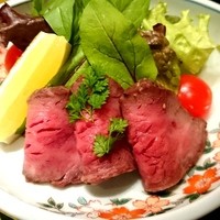 華蓮 博多店 - 華蓮 博多店 ローストビーフ レアなお肉が柔らかくて美味しい。 fromグリーンロール　