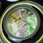 Chuukasoba Yamasa - 塩鍋。しゃぶしゃぶ。焼き豆腐も揚げ豆腐も作られたそうです。