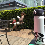 STARBUCKS COFFEE - 2016/05 裏にはバスタ新宿の３階になる 東京観光情報センター