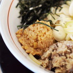 烈火 - 山形ひっぱり混ぜそば」の納豆