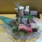 ながうらの隠れ家ラウンジ つるや - 刺身の盛り合わせ