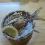 ながうらの隠れ家ラウンジ つるや - 鯵の骨唐揚げ