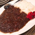 焼肉 ジャンボ - 意外な美味しさ、サイドメニューのカレーライス★
      
      じっくり煮込んでますね！