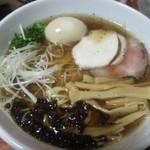 醤油そば(\700)と味玉(\100)