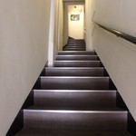 欧風料理屋ビストラ - 3階まで上がります