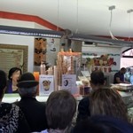 Gelateria La Venexiana - たくさんの客