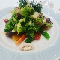シェタカ　高崎 - グリルしたカツオと季節野菜のサラダ