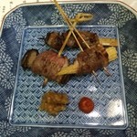 鴨正 - 鴨肉で色々巻いた串焼き
