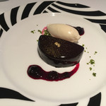 オテル・ド・ヨシノ - ミロワールショコラ ヴァニラアイスクリーム添え