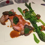 オテル・ド・ヨシノ - フランス産 仔牛背肉のロティ