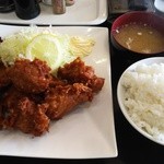 情熱食堂 - 伝説の唐揚げL定食（ごはん大盛り）